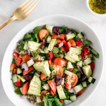 bowl of mediterranean quinoa salad