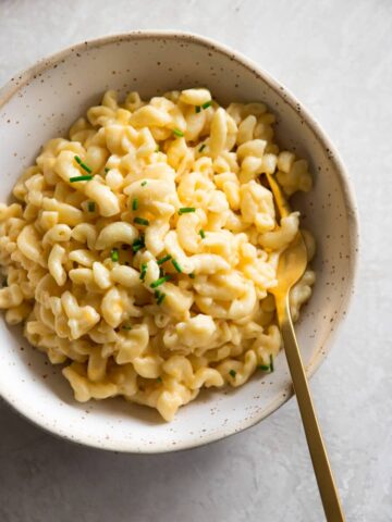 Bowl of mac and cheese.